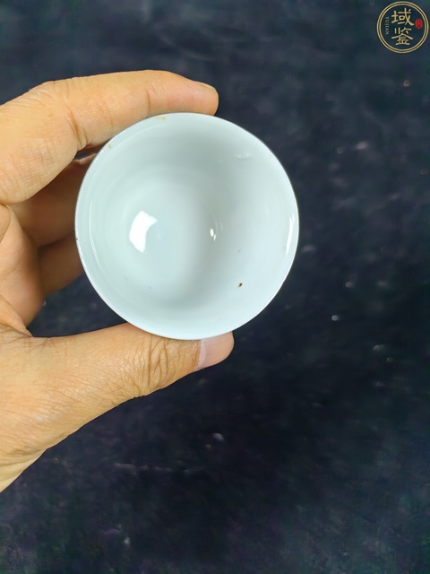 古玩陶瓷青花花卉紋杯真品鑒賞圖