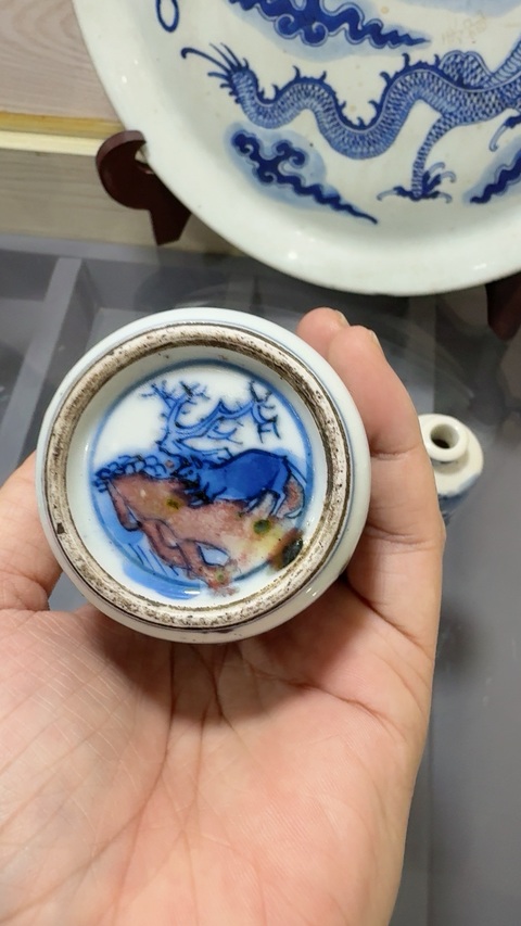 古玩陶瓷青花釉里紅生肖提材母壺真品鑒賞圖