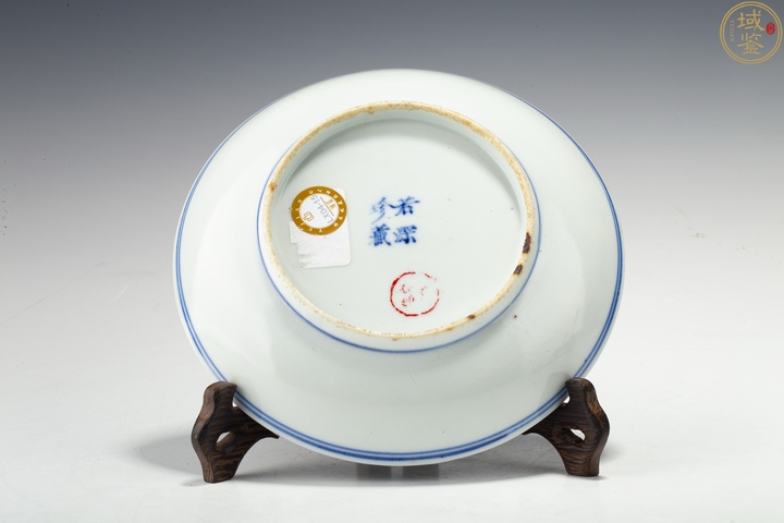 古玩陶瓷青花纏枝花卉紋盤真品鑒賞圖