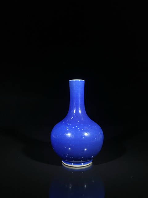 古玩陶瓷藍釉天球瓶真品鑒賞圖