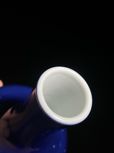 古玩陶瓷藍釉天球瓶真品鑒賞圖