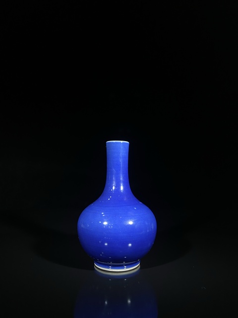 古玩陶瓷藍釉天球瓶真品鑒賞圖