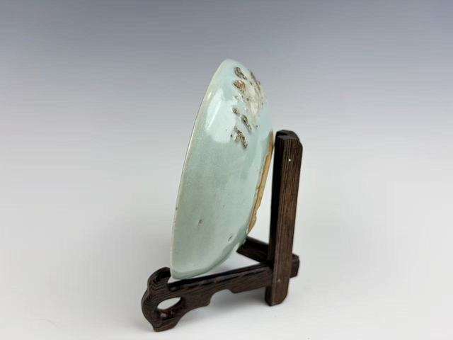 古玩陶瓷明中期·青花露胎魚藻紋臥足洗真品鑒賞圖