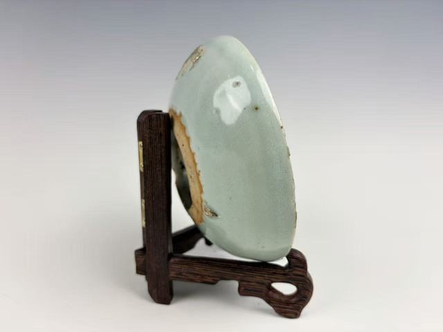 古玩陶瓷明中期·青花露胎魚藻紋臥足洗真品鑒賞圖