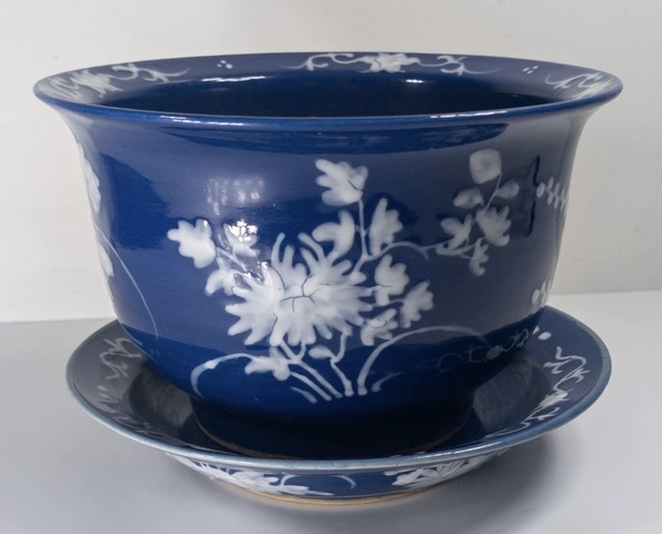 古玩陶瓷祭藍釉堆白花盆真品鑒賞圖