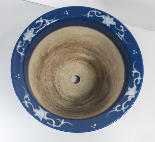 古玩陶瓷祭藍釉堆白花盆真品鑒賞圖