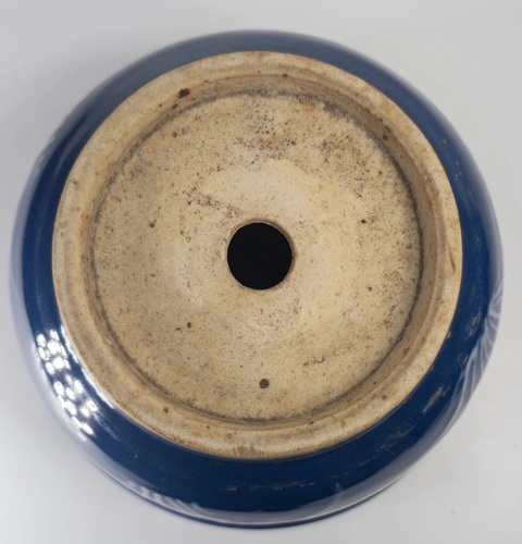 古玩陶瓷祭藍釉堆白花盆真品鑒賞圖