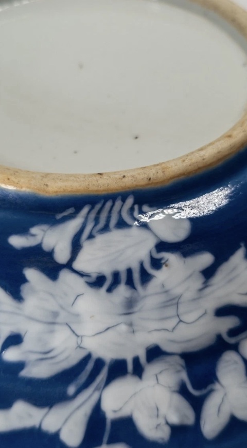 古玩陶瓷祭藍釉堆白花盆真品鑒賞圖