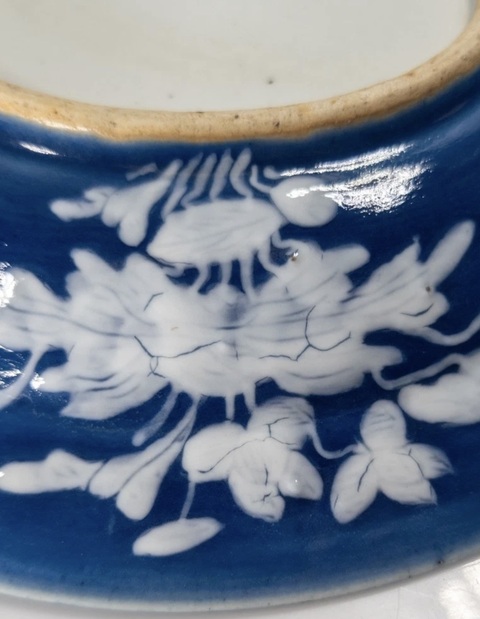 古玩陶瓷祭藍釉堆白花盆真品鑒賞圖