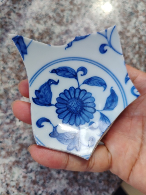 古玩陶瓷明成化 官窯瓷片（官）真品鑒賞圖