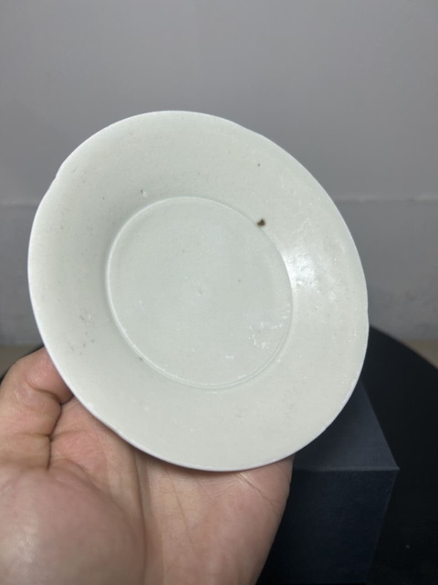 古玩陶瓷定窯白瓷葵口洗真品鑒賞圖