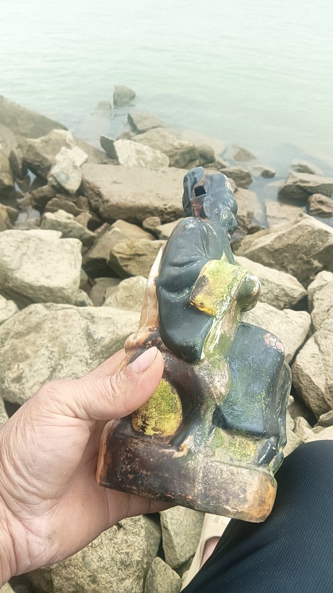 古玩陶瓷人物塑像真品鑒賞圖