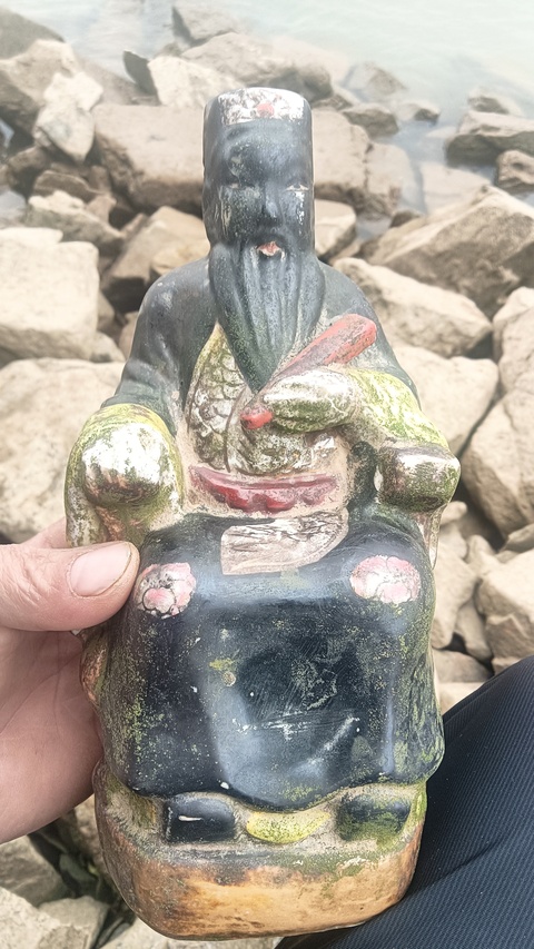 古玩陶瓷人物塑像真品鑒賞圖