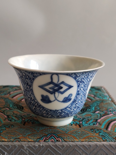 古玩陶瓷清晚期青花吉慶有余茶杯拍賣，當前價格1880元