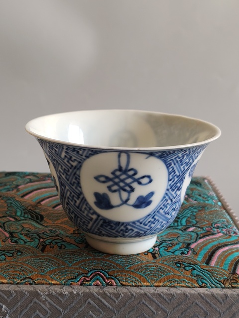 古玩陶瓷清晚期青花吉慶有余茶杯拍賣，當前價格1880元