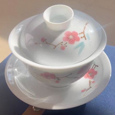 古玩陶瓷梅紋三才蓋杯真品鑒賞圖