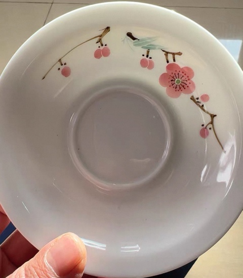 古玩陶瓷梅紋三才蓋杯真品鑒賞圖