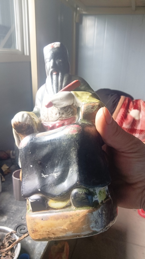 古玩陶瓷石灣窯粉彩包公人物造像真品鑒賞圖