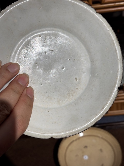 古玩陶瓷白釉五花口盤真品鑒賞圖