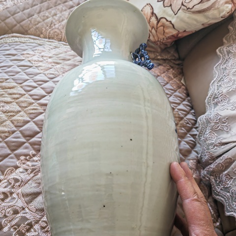 古玩陶瓷豆青釉青花雉雞牡丹圖撣瓶真品鑒賞圖