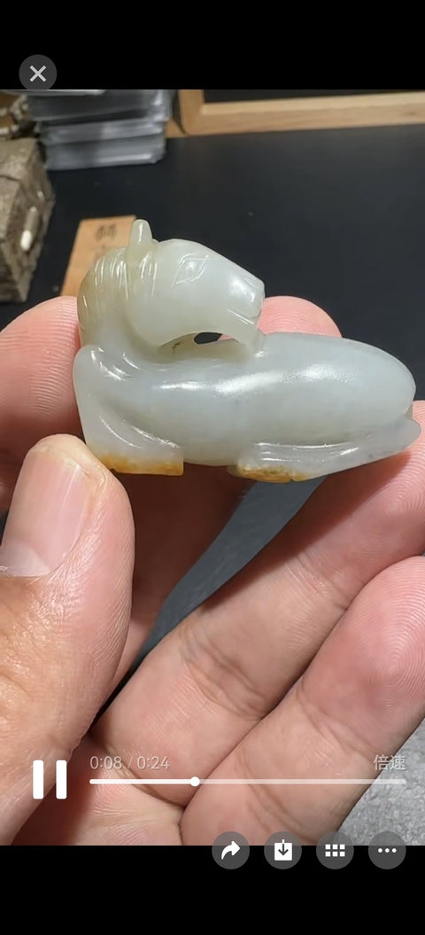 古玩玉器和田玉雕“臥馬”擺件真品鑒賞圖