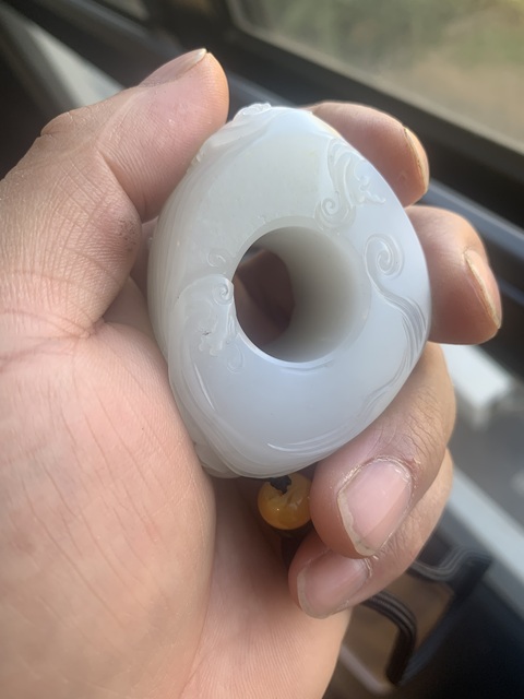 古玩玉器和田玉扳指真品鑒賞圖