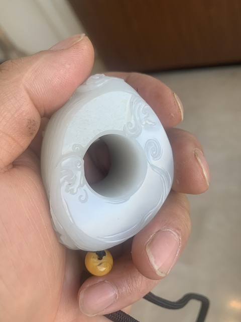 古玩玉器和田玉扳指真品鑒賞圖