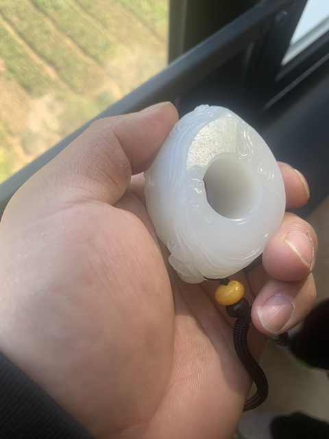 古玩玉器和田玉扳指真品鑒賞圖