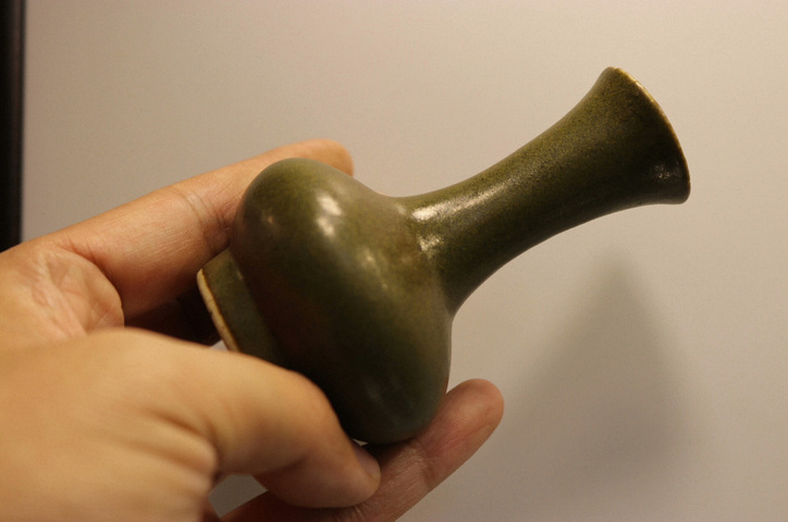 古玩陶瓷茶葉末釉長頸撇口瓶真品鑒賞圖