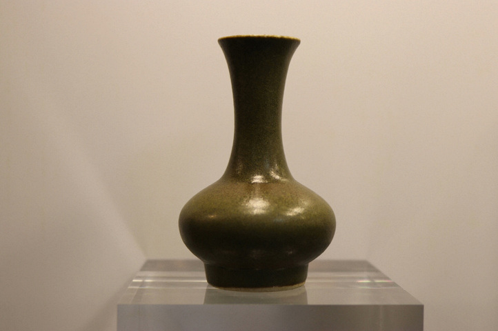 古玩陶瓷茶葉末釉長頸撇口瓶真品鑒賞圖