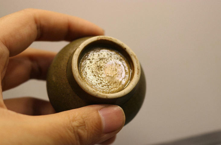 古玩陶瓷茶葉末釉長頸撇口瓶真品鑒賞圖