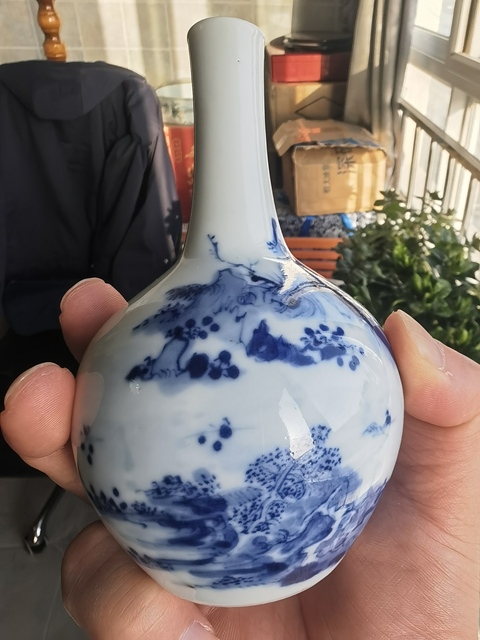 古玩陶瓷清光緒至民國青花山水紋小瓶真品鑒賞圖