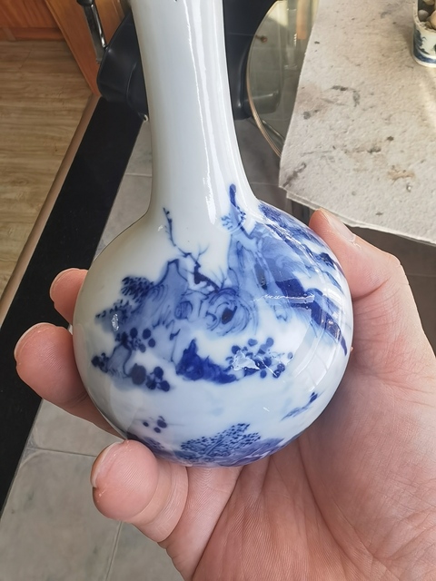 古玩陶瓷清光緒至民國青花山水紋小瓶真品鑒賞圖