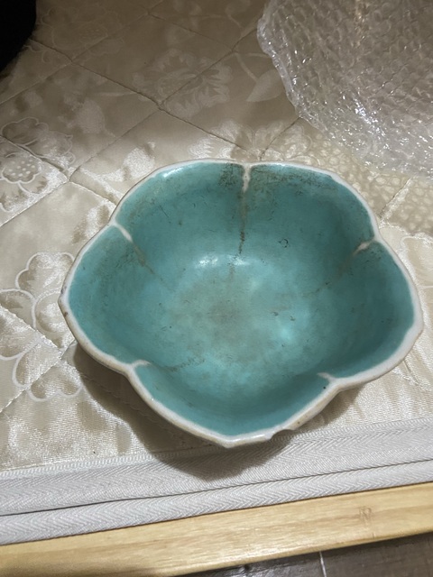 古玩陶瓷粉彩花鳥紋貢碗真品鑒賞圖