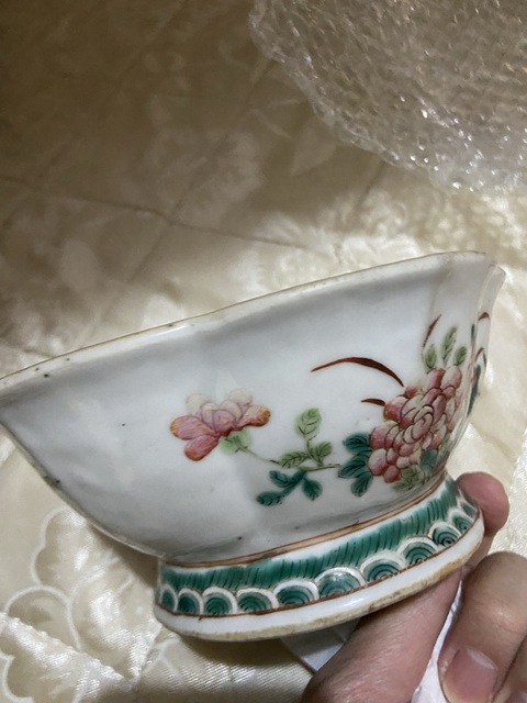 古玩陶瓷粉彩花鳥紋貢碗真品鑒賞圖
