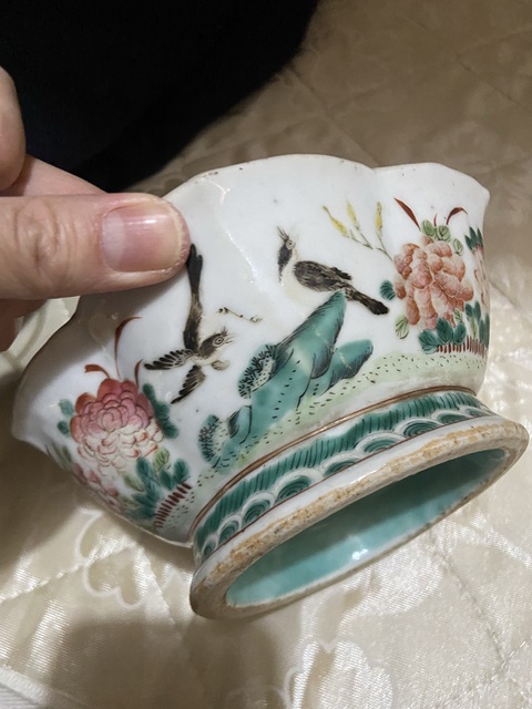 古玩陶瓷粉彩花鳥紋貢碗真品鑒賞圖