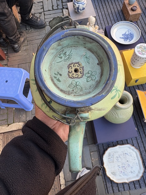 古玩雜項四方隱角粉彩軟提梁壺真品鑒賞圖