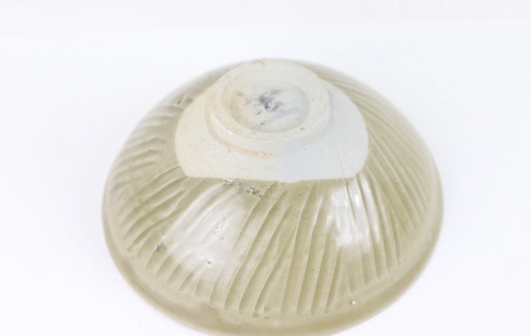 古玩陶瓷青瓷劃花碗真品鑒賞圖