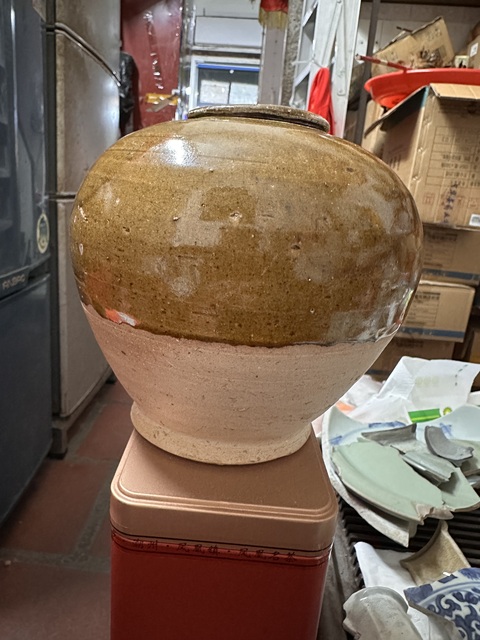 古玩陶瓷唐黃釉萬年罐真品鑒賞圖