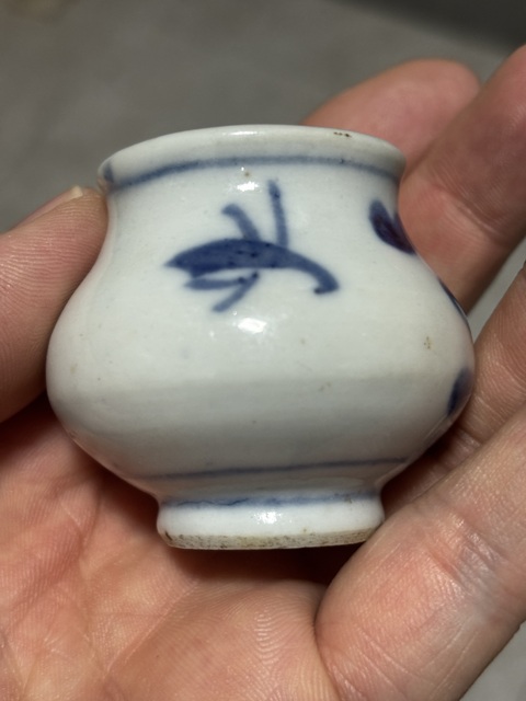 古玩陶瓷青花蝙蝠紋水盂真品鑒賞圖