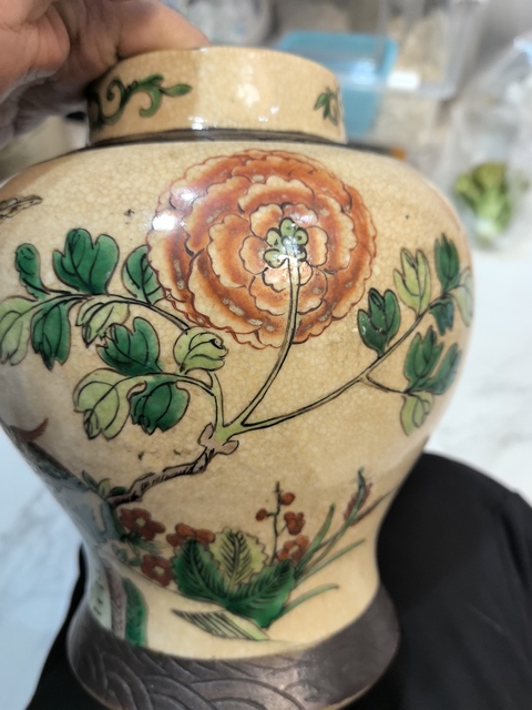 古玩陶瓷哥釉地鐵銹釉五彩花鳥(niǎo)紋將軍罐真品鑒賞圖