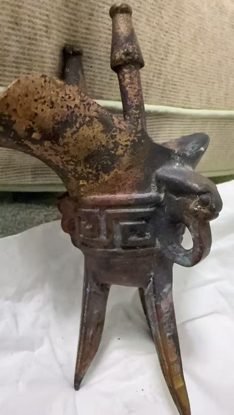 古玩銅器銅鎏金爵杯真品鑒賞圖