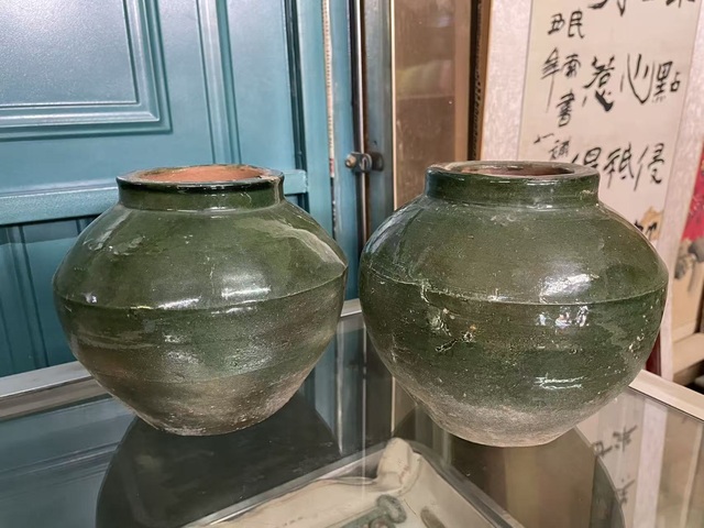 古玩陶瓷漢代·綠釉元寶罐一對(duì)拍賣(mài)，當(dāng)前價(jià)格0元