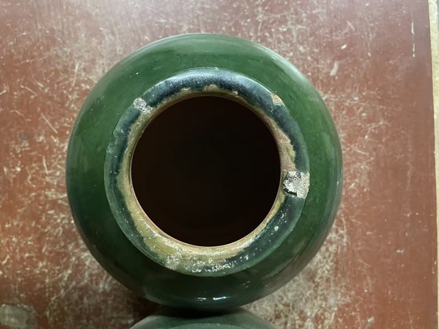 古玩陶瓷漢代·綠釉元寶罐一對(duì)拍賣(mài)，當(dāng)前價(jià)格0元