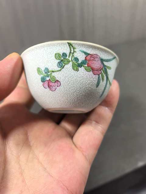 古玩陶瓷清乾隆 粉彩花卉紋杯真品鑒賞圖