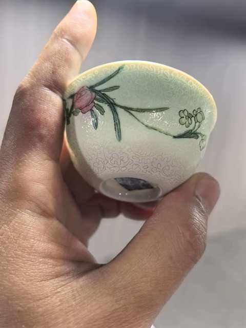 古玩陶瓷清乾隆 粉彩花卉紋杯真品鑒賞圖