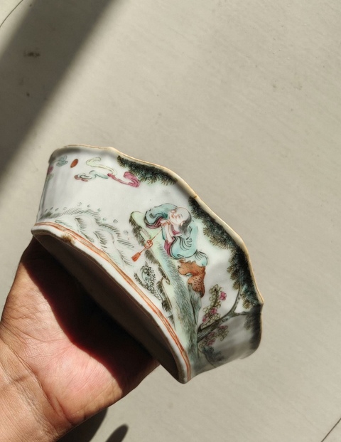 古玩陶瓷粉彩人物角盤真品鑒賞圖