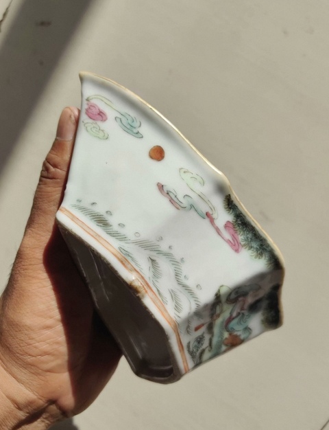 古玩陶瓷粉彩人物角盤真品鑒賞圖