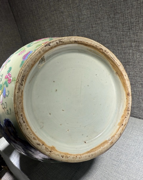 古玩陶瓷豆青釉青花加彩人物紋天球瓶，傳統畫片真品鑒賞圖