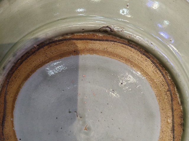 古玩陶瓷青釉刻花盤真品鑒賞圖